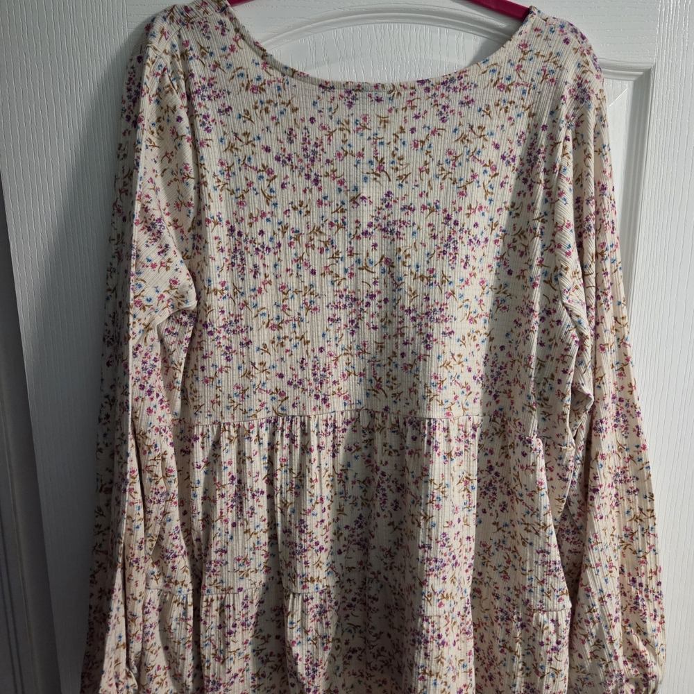 Torrid Texture Jersey V-Neck Long Sleeve Tiered Top- Size 3x - Picture 9 of 12
